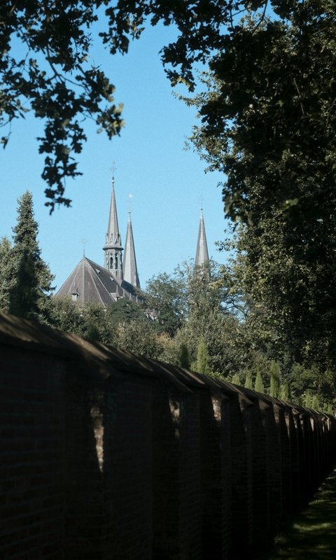 A five-day deepening walking journey through the nature reserves along the Dutch-Belgian border, including a two-day silent retreat at the Trappist monastery Westmalle Abbey.